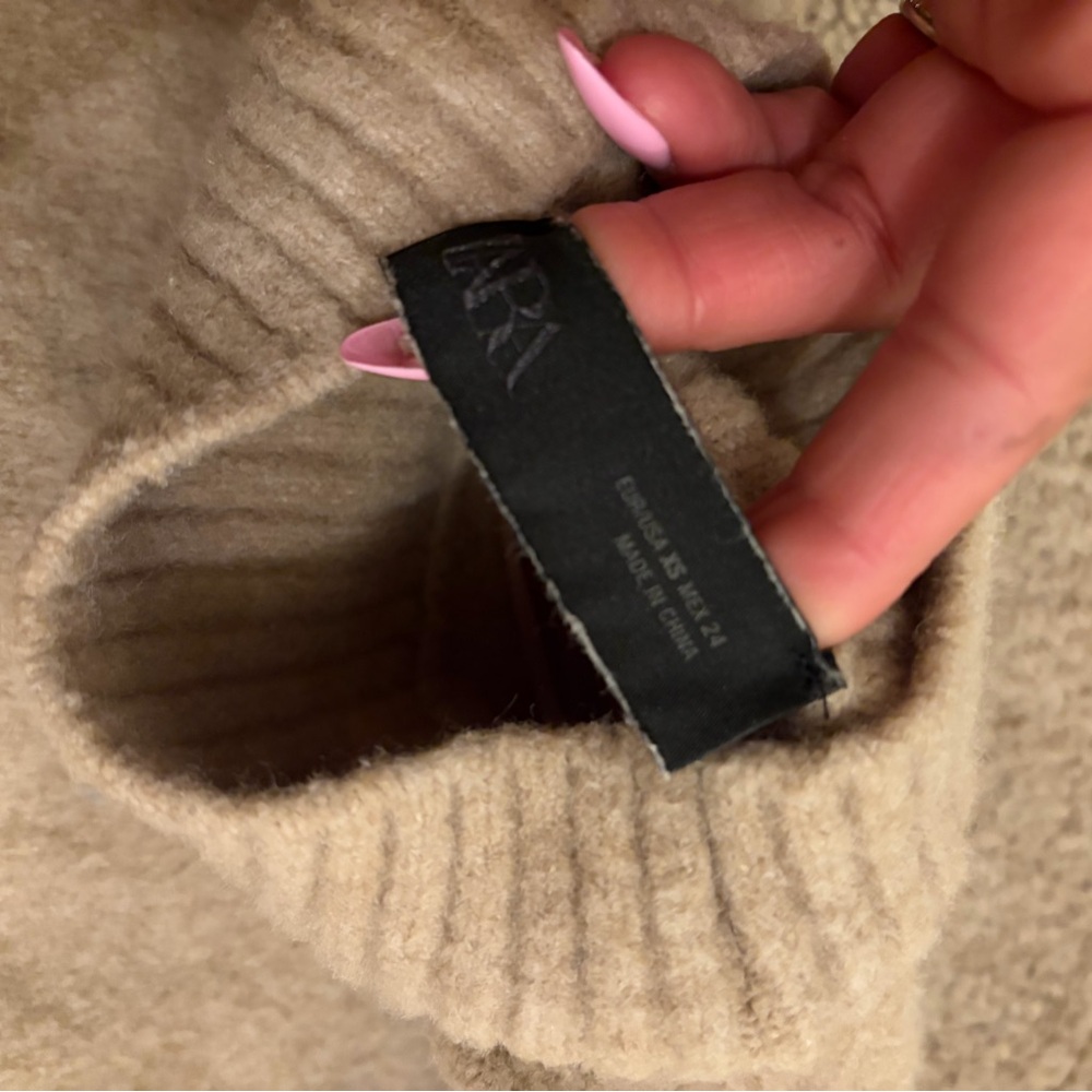 Zara women’s Cozy Mock Neck Sweater in Beige - Picture 2 of 2